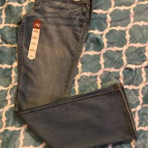 Arizona Bootcut Jeans (Size 11)